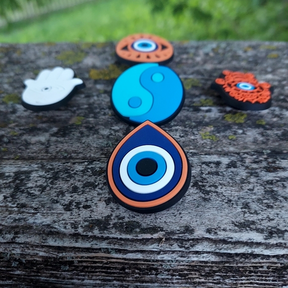 Lot/Set Croc Charms/Jibbitz Hamsa Hand, Evil Eye, Yin Yang Bundle BRAND NEW - Picture 2 of 10
